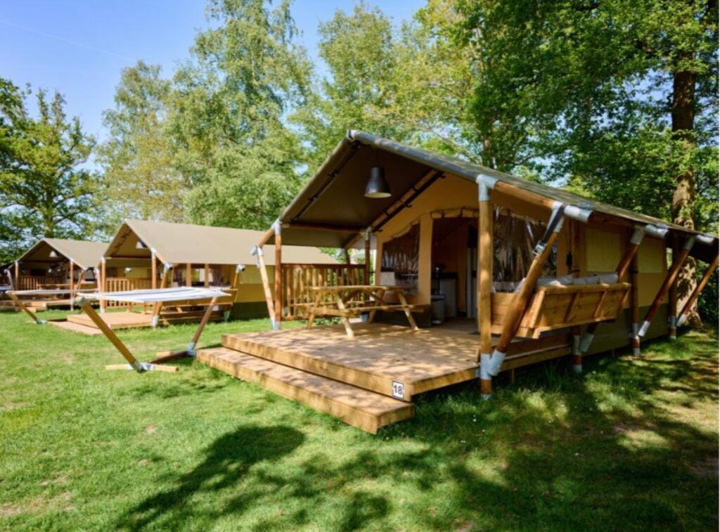 Delfino Tuscany Resort Марина-ди-Чечина Экстерьер фото